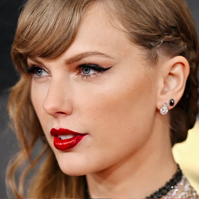 Taylor Swift’s Taut Skin Hints at Tightening Tricks, Sparking Facelift or Ultherapy Talk