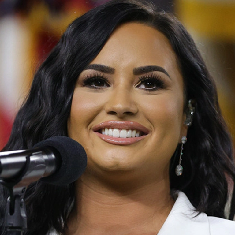 Is Turkey a Good Choice for a Smile Makeover Like Demi Lovato