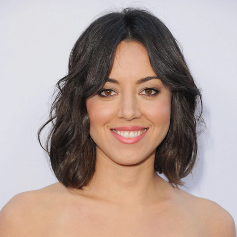 Aubrey Plaza's Jawline Transformation