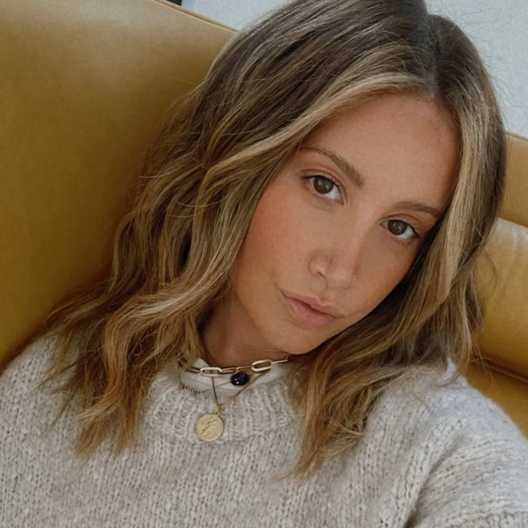 How to Achieve a Look Like Ashley Tisdale