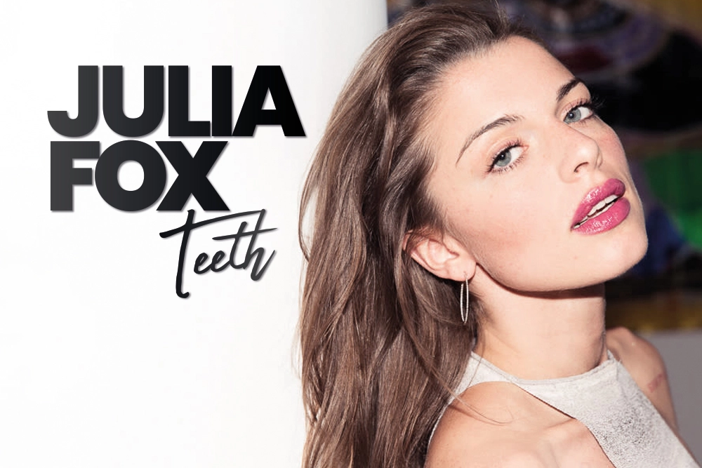 Julia Fox Teeth