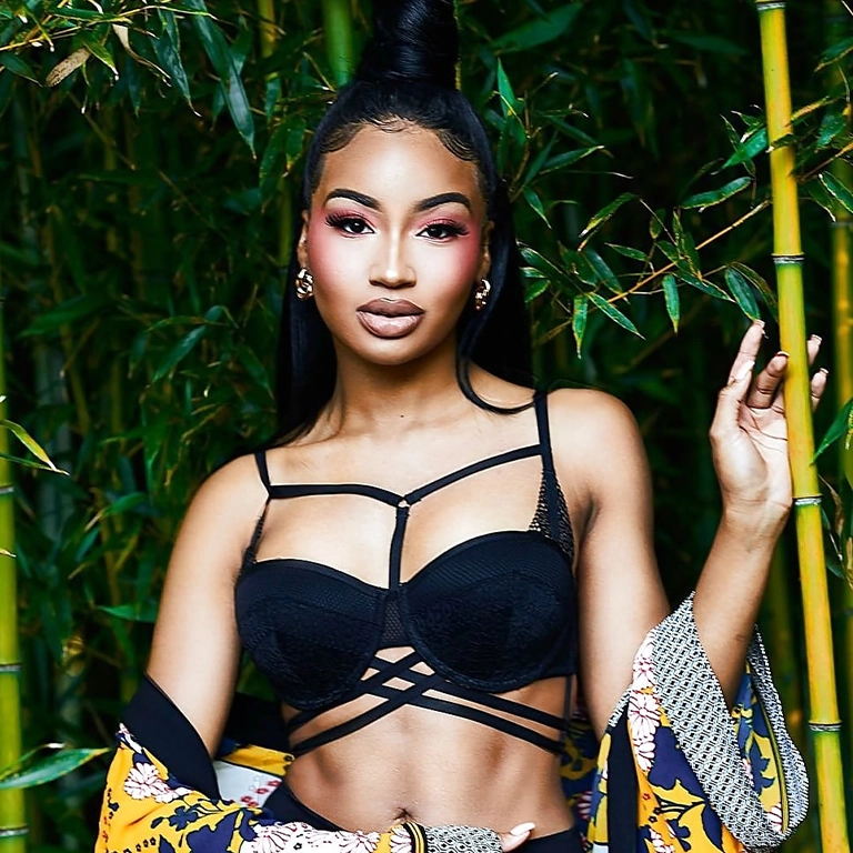 Karin Jinsui Bikini Body