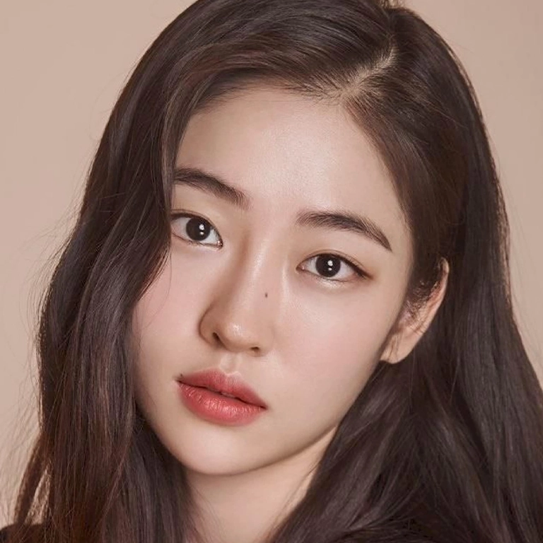 Song Ji Woo Surgery Rumors