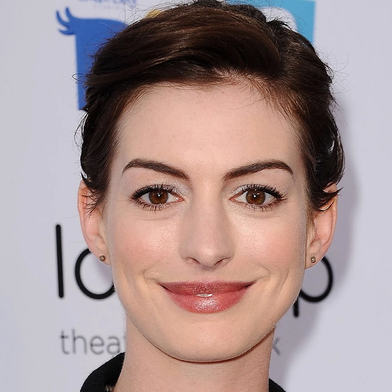 Anne Hathaway Before and After 20 Years of Red Carpet Evolution