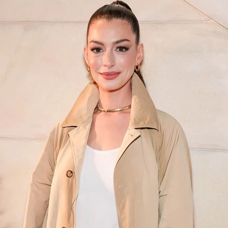Anne Hathaway’s Stance on Aging I Want to Look Like Myself at Every Age