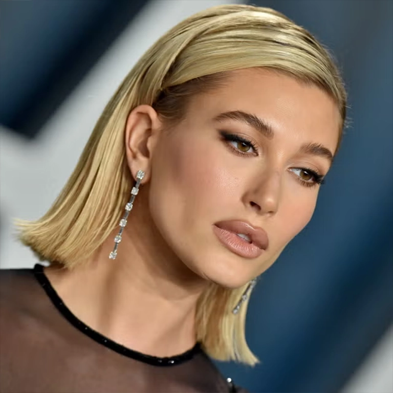 Expert Analysis Hailey Bieber’s Bio-Glow in 2026