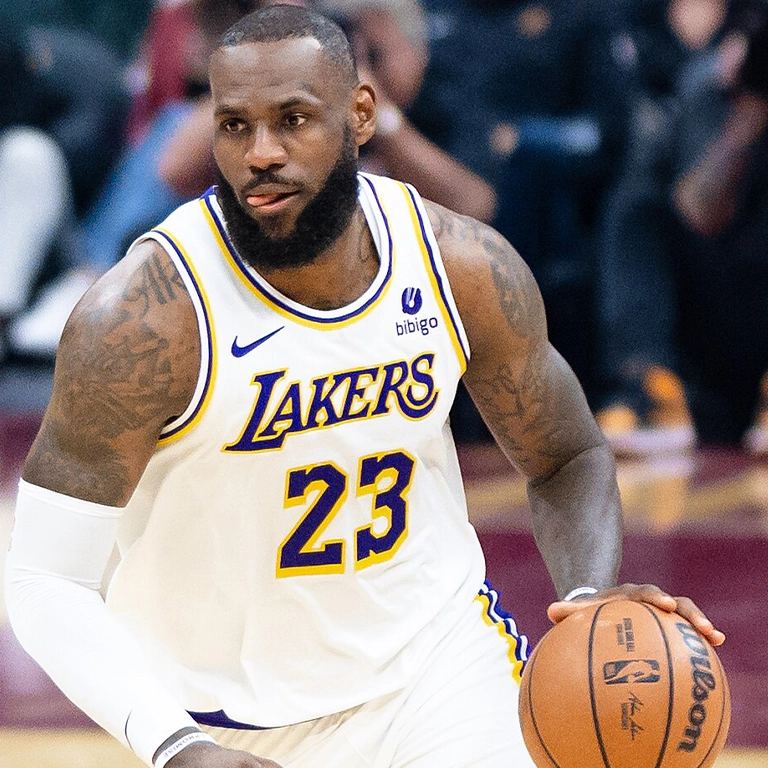LeBron James Hair Fibers vs. Surgery The Viral Debate