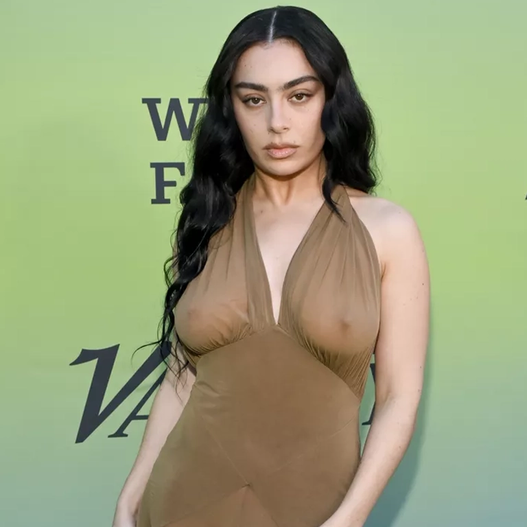 Did Charli XCX Get Implants The 2026 Reddit Debate