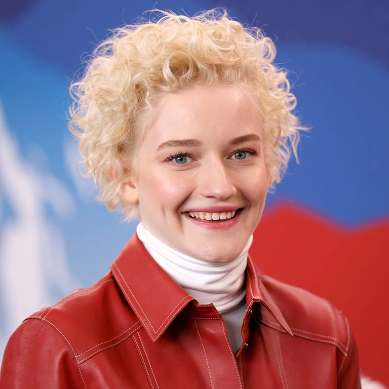 Julia Garner Nose Job (Rhinoplasty) Rumors 2026
