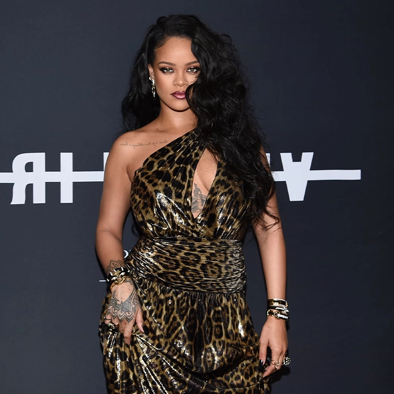 Rihanna’s Third Baby Body Plastic Surgery vs. Fitness